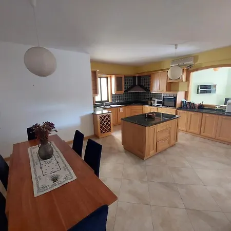 Grand & Cozy On Great Location,