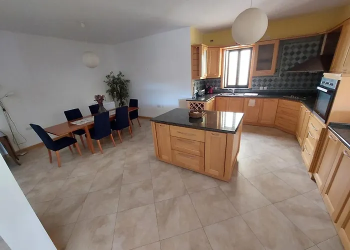 Appartamento Grand & Cozy On Great Location, *